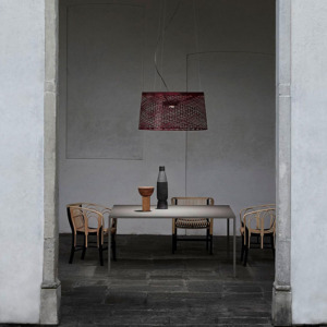 La suspension Twiggy design de la marque Foscarini permet d'apporter une touche moderne