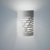 Lampe murale Tress Foscarini Lampe murale Tress Foscarini est fabriquée en Italie selon un style de type design industriel.