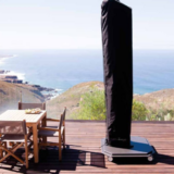 La housse de parasol de Jardinico est très étanche et protège votre parasol.