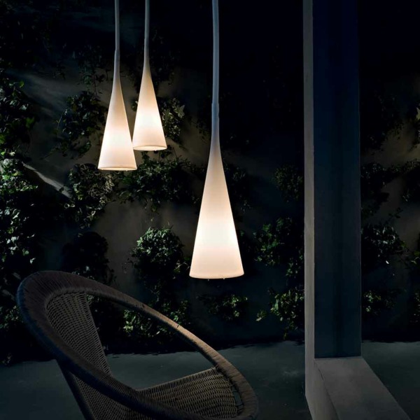 UTO_suspension_white_outdoor_room_set1