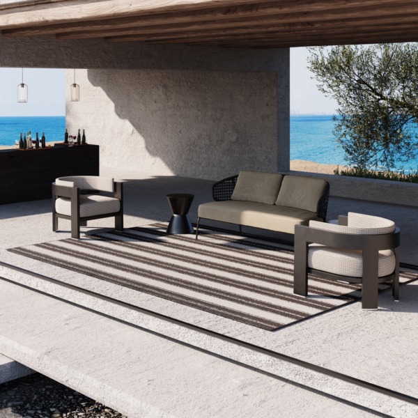 Mood_Poolside_Black Mamba Large