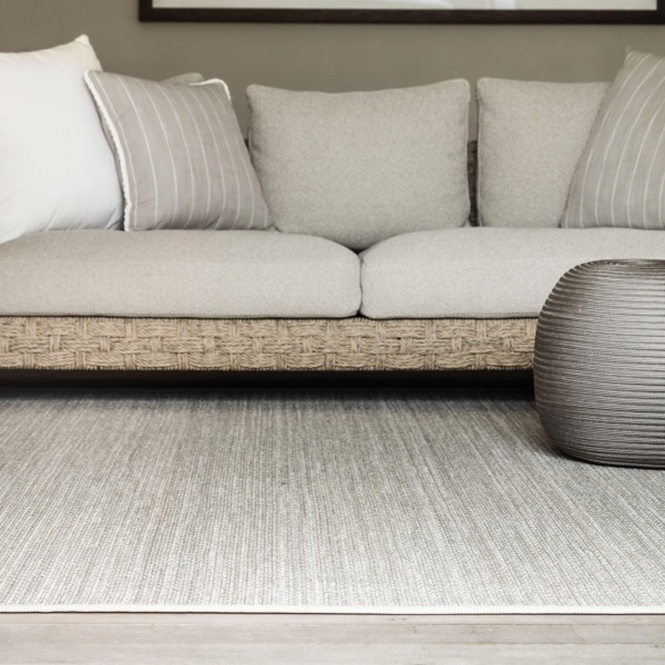 Mood_V_Poolside_Carrara Large