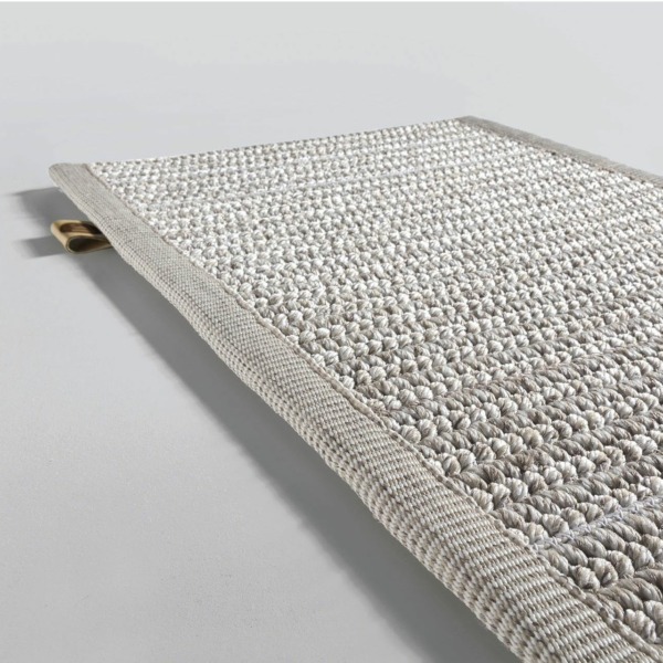 Side View_Patio_White Dew_limited_edition