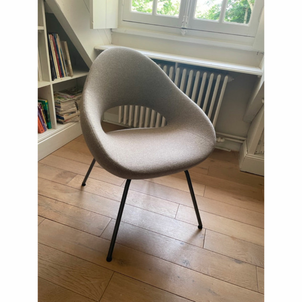 chaise_artifort_showroom14