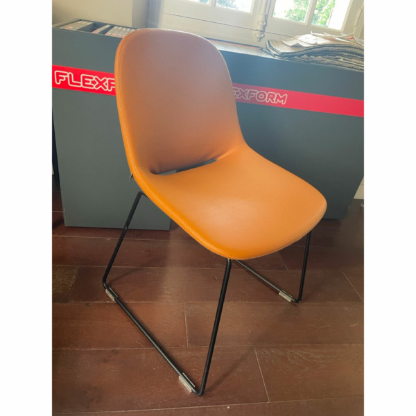 chaise_artifort_showroom7