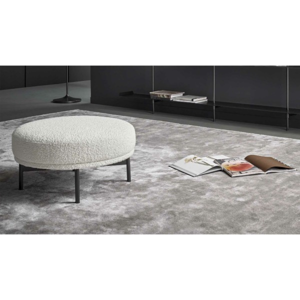 bonaldo-pouf-neuilly-pouf-main-slider-02