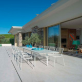 Emu_tavolo-allungabile-plus4-sedie-rio-r50-emu-esterno-giardino-acciaio-bianco