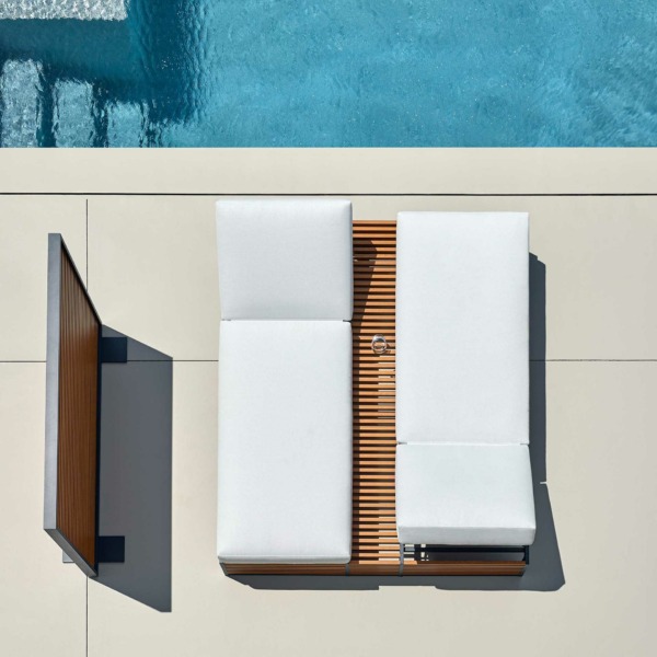 Gandia_blasco_partition-wall-dna-faux-wood-aluminium-rb001-150x111-grey-blue-ambience-image-3 Gandia_blasco_partition