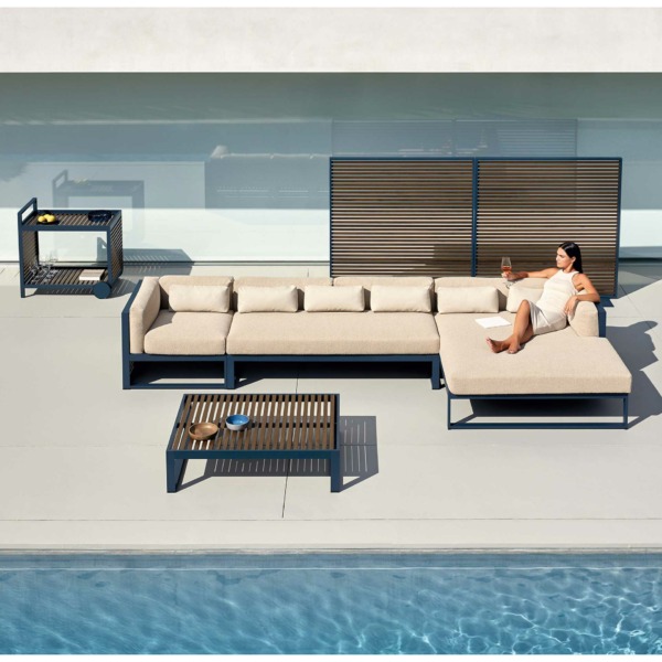Gandia_blasco_partition-wall-dna-faux-wood-aluminium-tk001-150x151-grey-blue-ambience-image-7 Gandia_blasco_partition