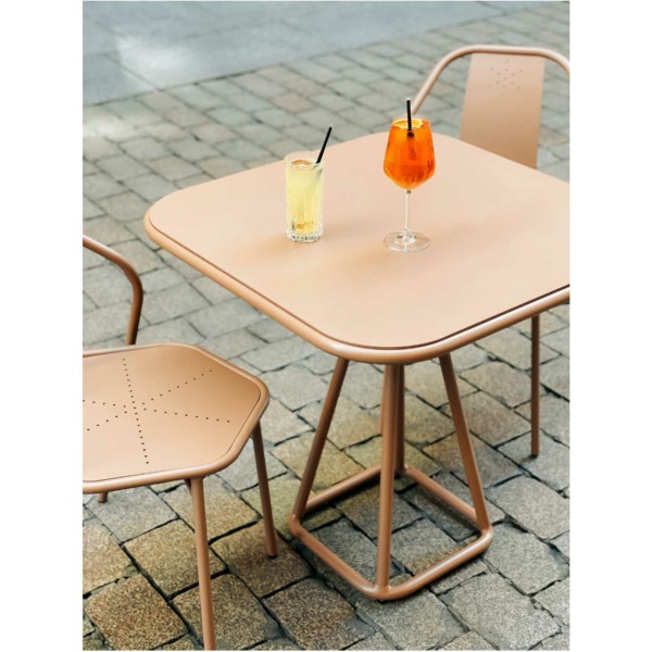 table-Hive-version-Bistro_egoparis