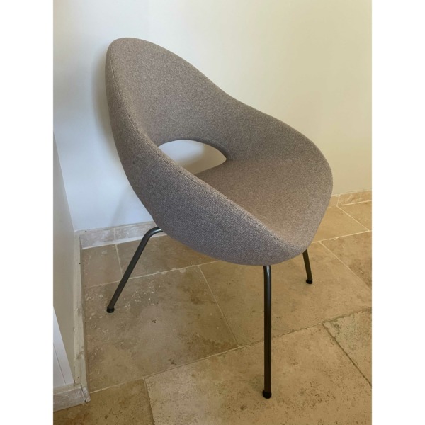 chaise_artifort_showroom30