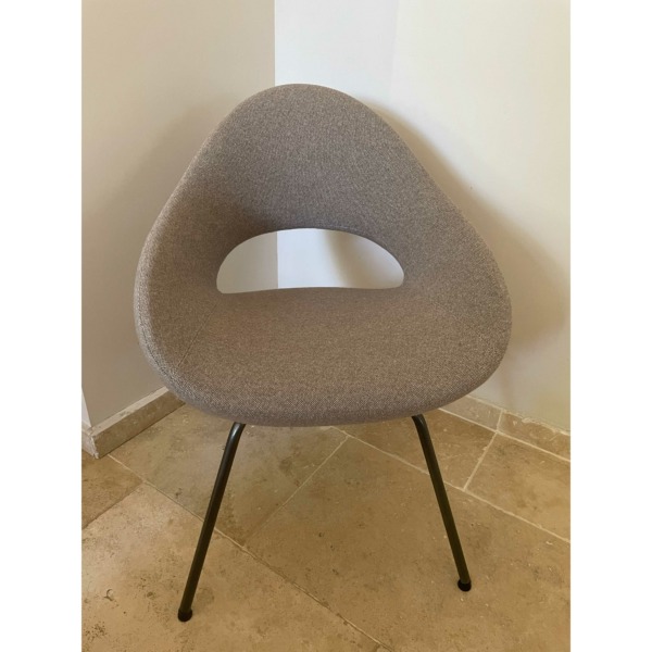 chaise_artifort_showroom31